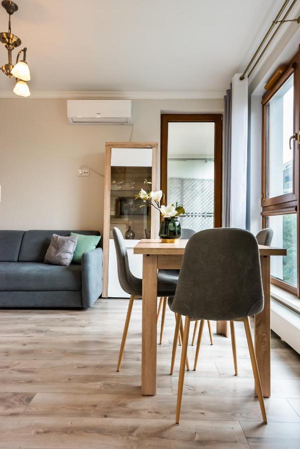 Prestige Verdant Apartment Warsawa Bagian luar foto