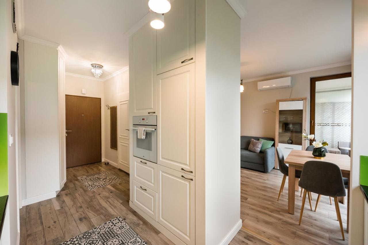 Prestige Verdant Apartment Warsawa Bagian luar foto